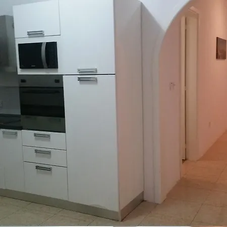 Lapsi 2 Apartamento